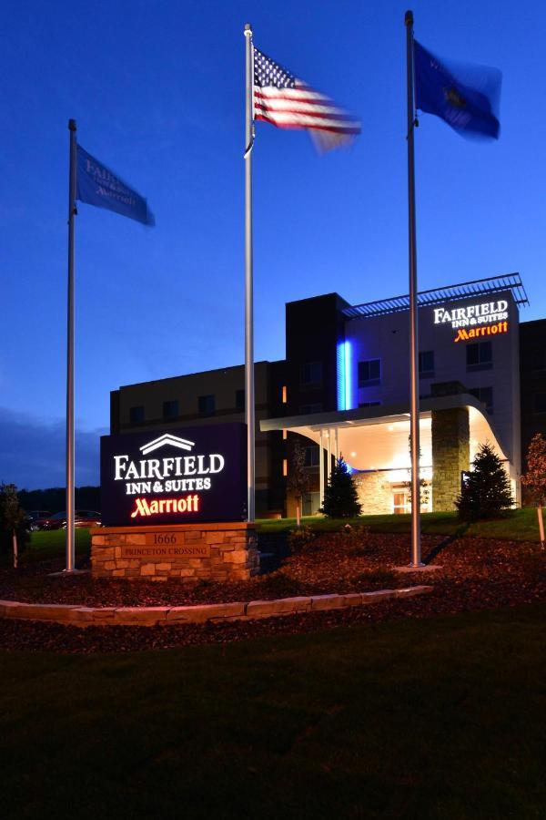 Fairfield Inn & Suites By Marriott Eau Claire/Chippewa Falls Exterior photo